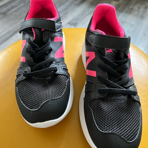 New Balance runners - Picture 3 of 5